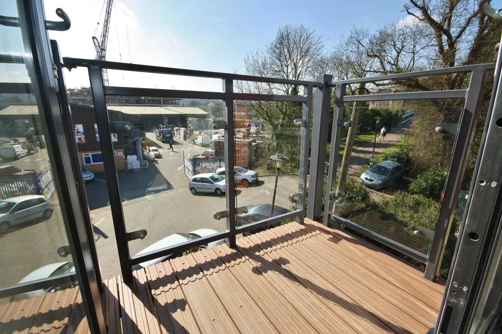 Walnut Tree Close, Guildford, GU1, photo 5