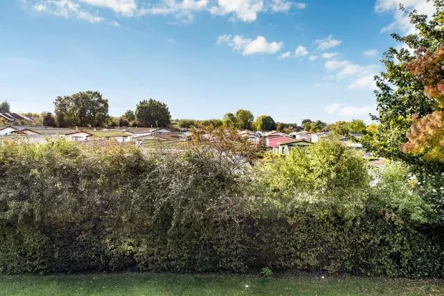Roebuck Court, Didcot, OX11, photo 8