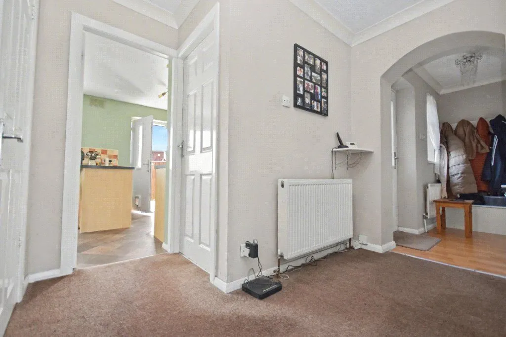 Cavewell Close, Ossett, WF5, photo 11