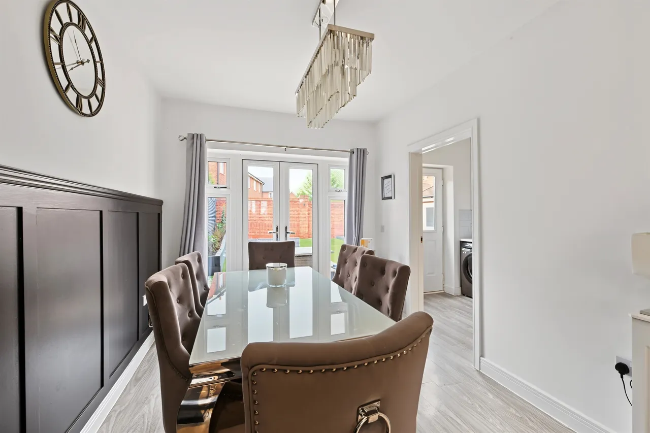 Brandon Close, Aston Clinton, HP22, photo 5