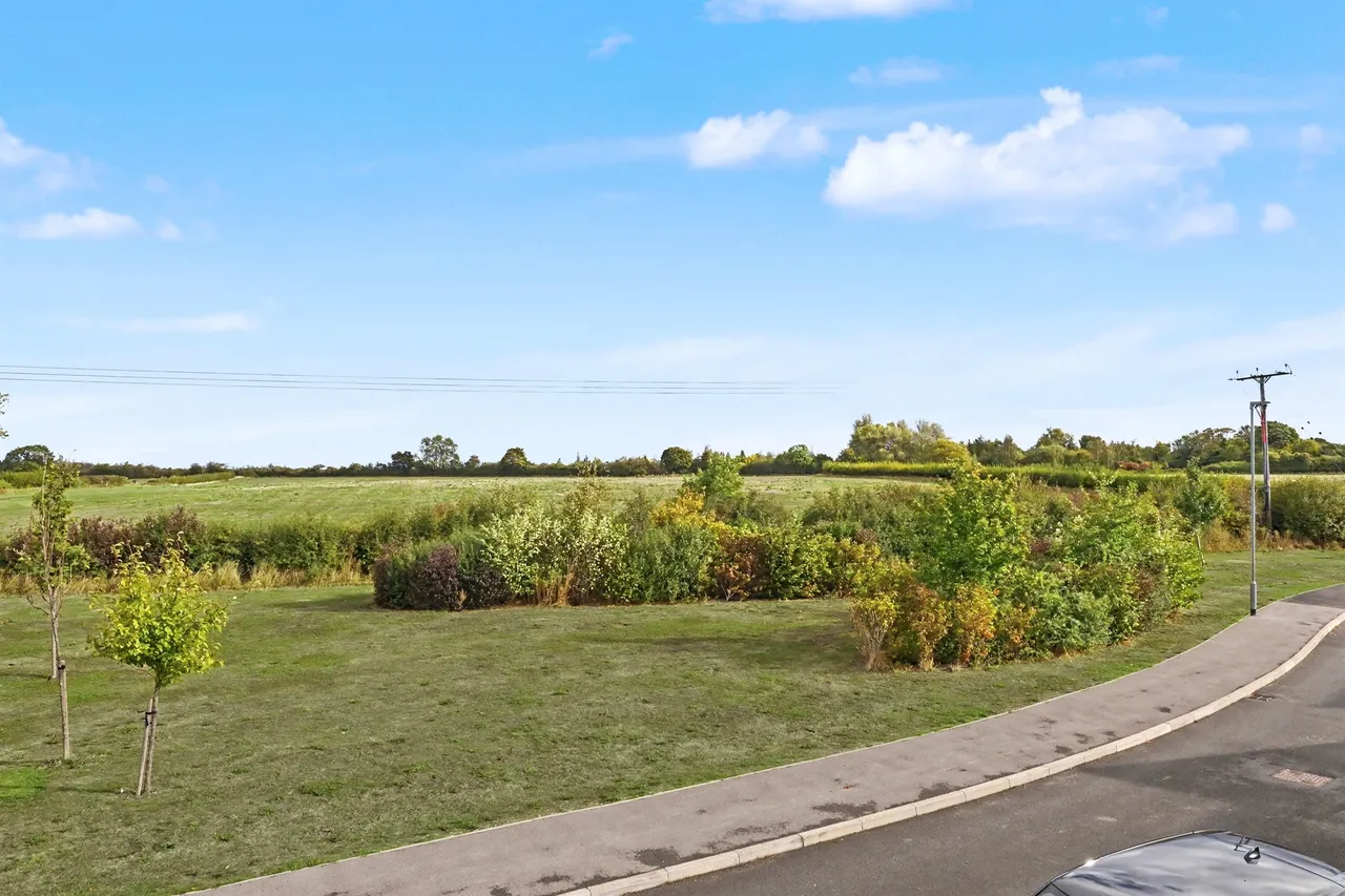 Brandon Close, Aston Clinton, HP22, photo 23