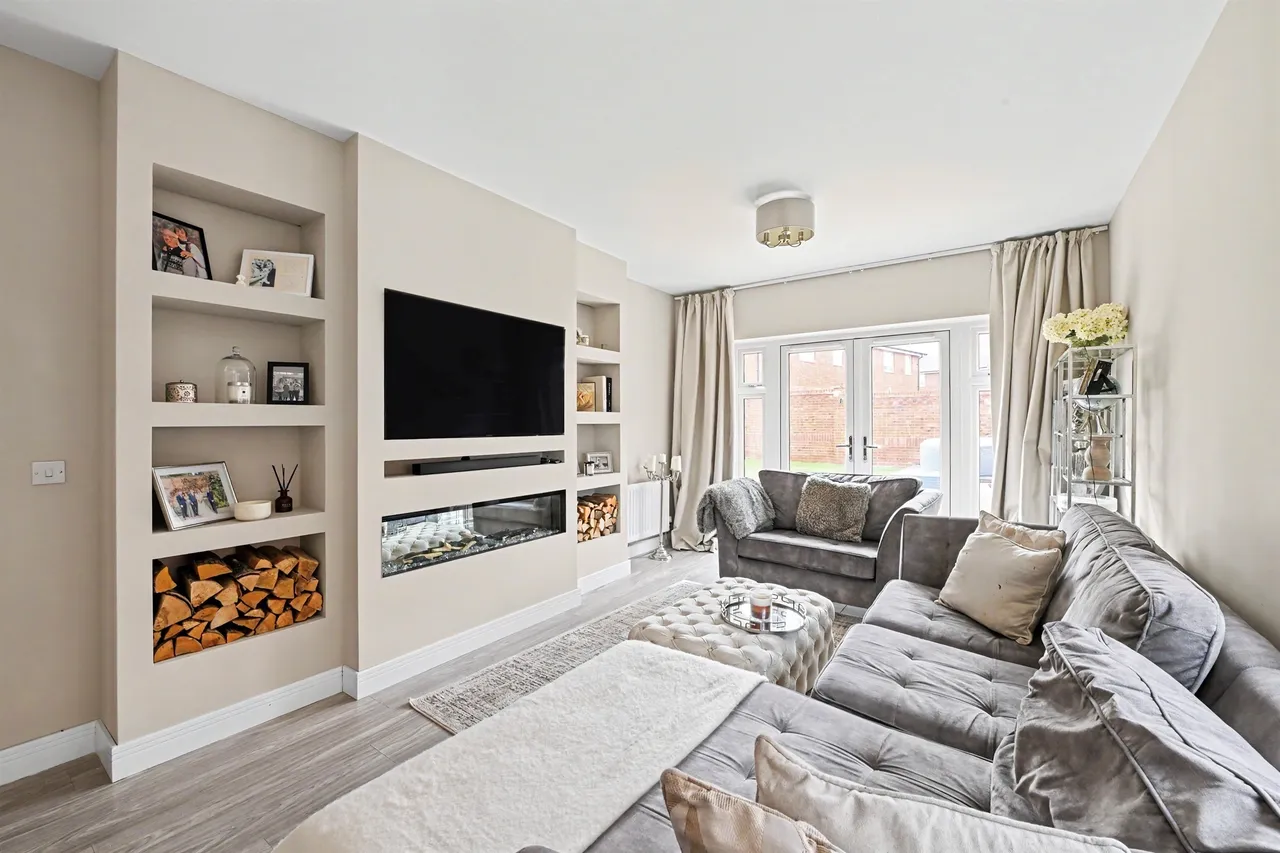 Brandon Close, Aston Clinton, HP22, photo 9