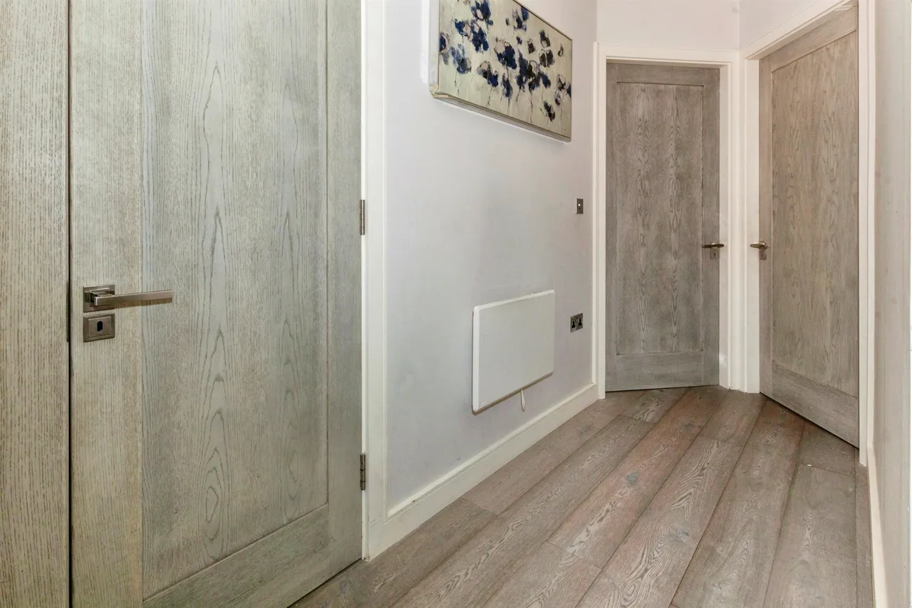 The Grove, Slough, SL1, photo 11