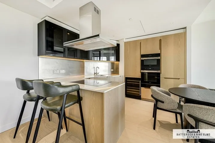 Nine Elms Lane, SW8, photo 2