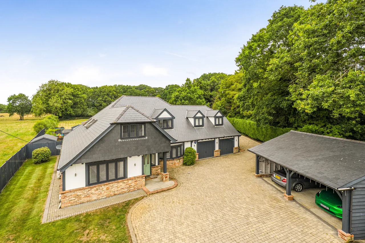 6 bed house for sale — Maidstone Road, Hadlow, TN11