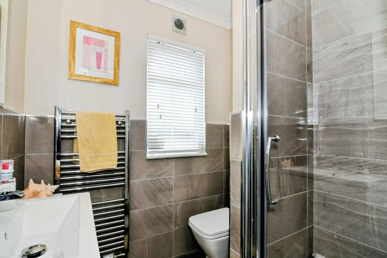 Meadowlands Court, Bude, EX23, photo 9