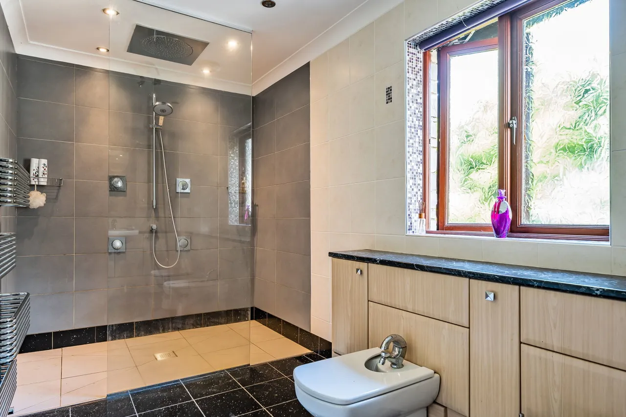 Oliver Court, St. Mellion, PL12, photo 16
