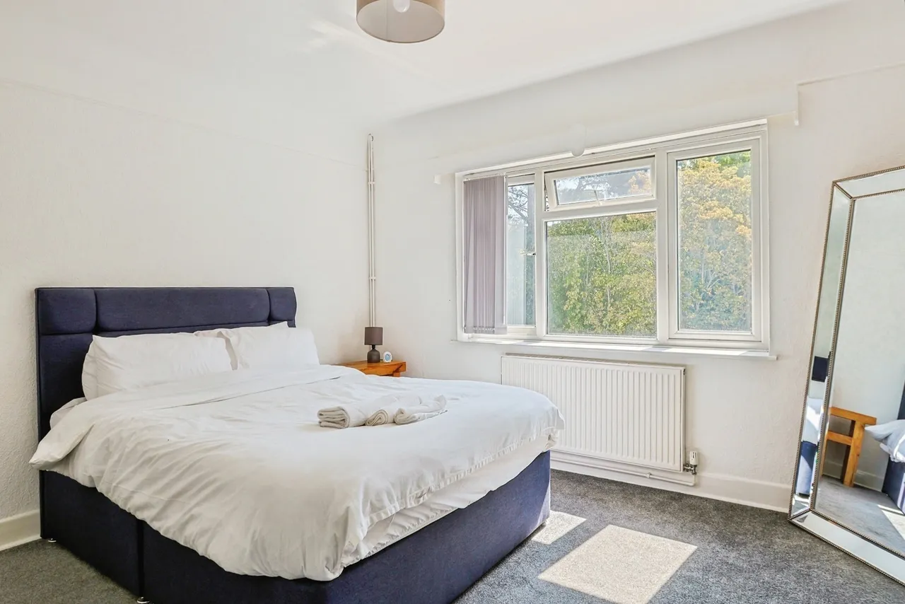 Longbarrow Close, Queens Park, BH8, photo 10