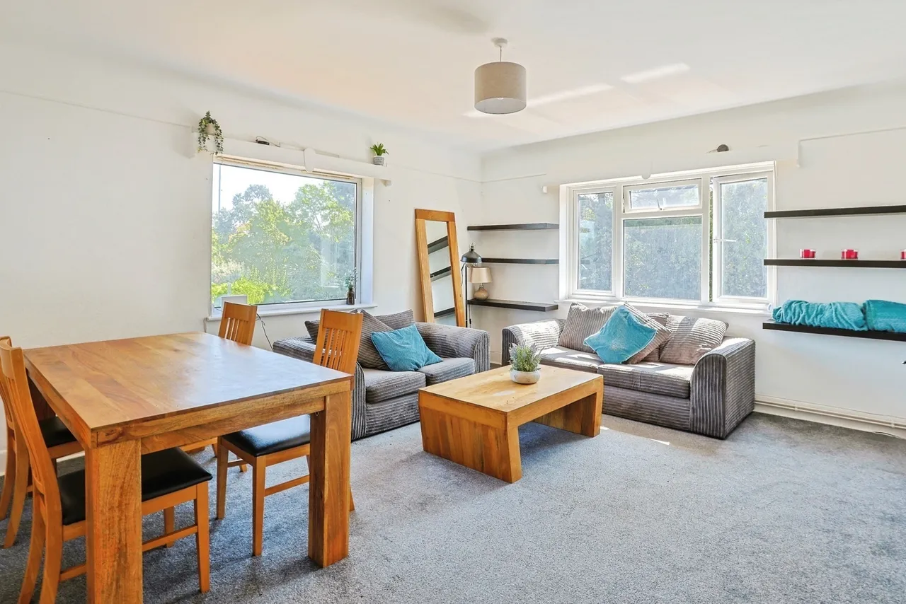 Longbarrow Close, Queens Park, BH8, photo 3