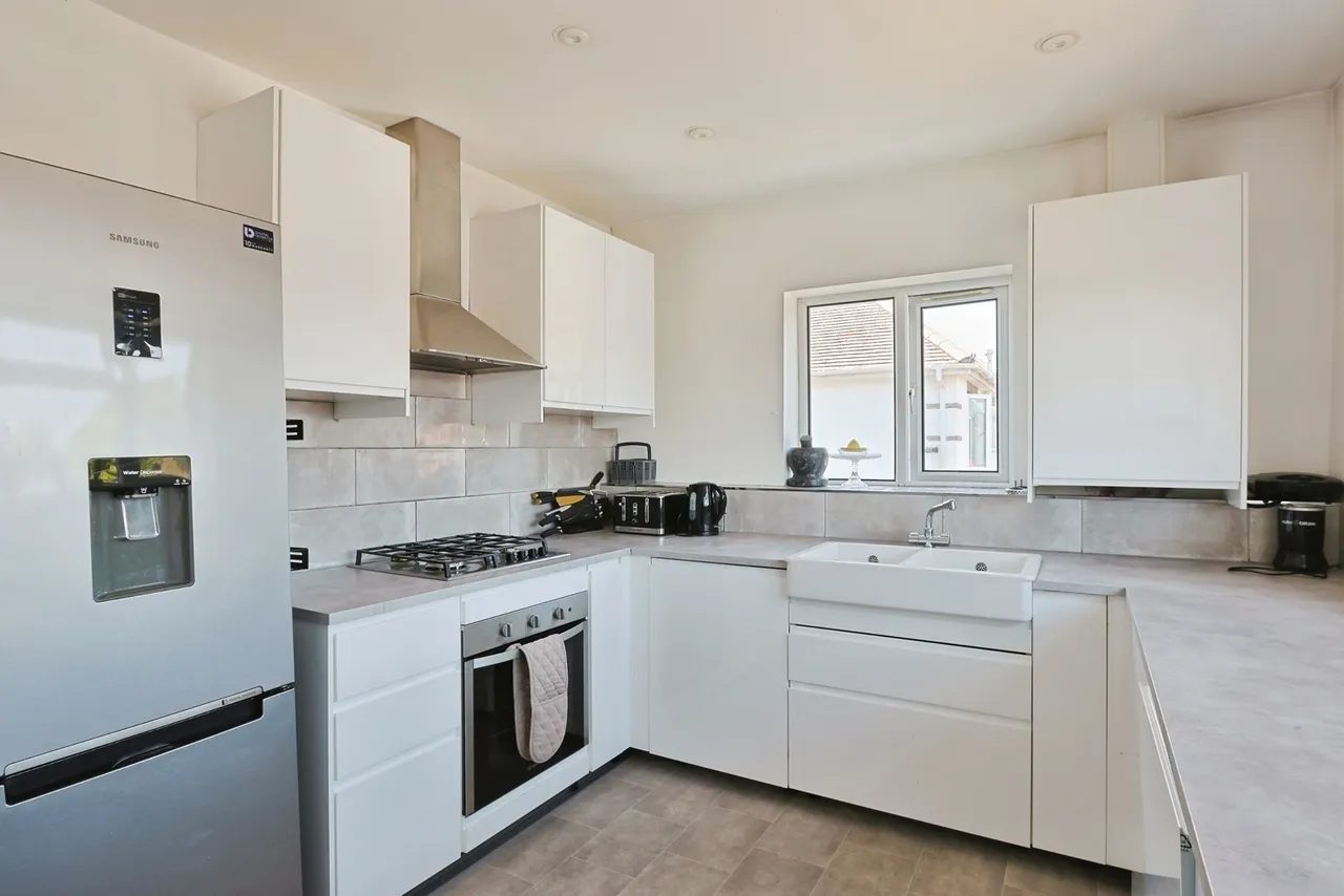 Longbarrow Close, Queens Park, BH8, photo 5