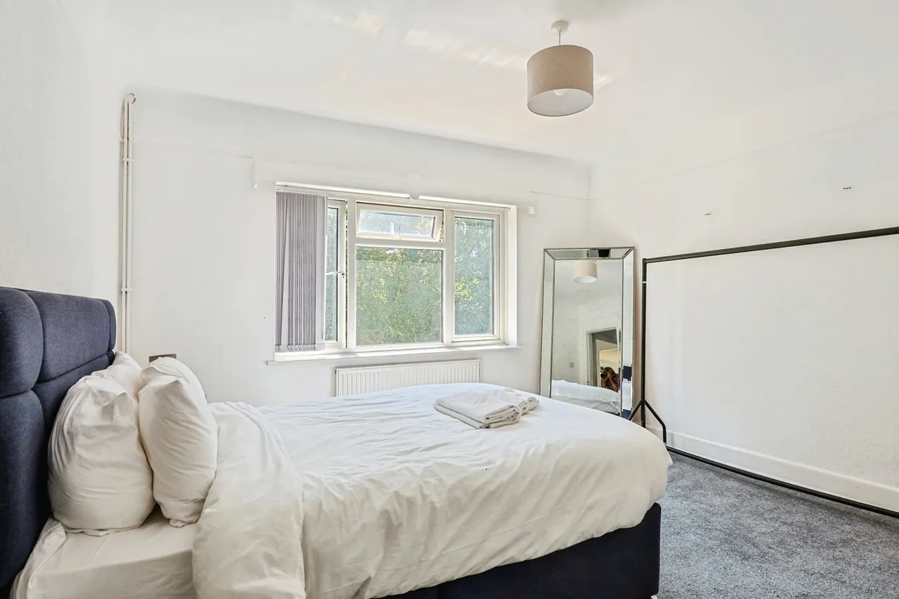 Longbarrow Close, Queens Park, BH8, photo 11