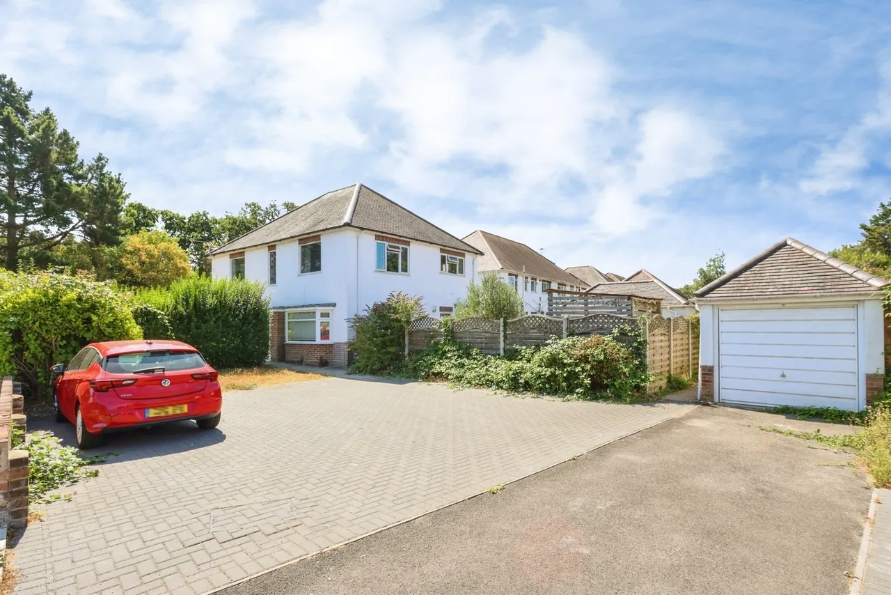 Longbarrow Close, Queens Park, BH8, photo 2