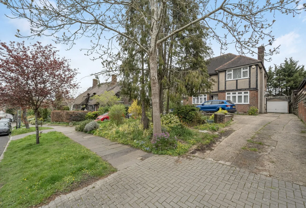 Buck Lane, London, NW9 0AP, photo 10