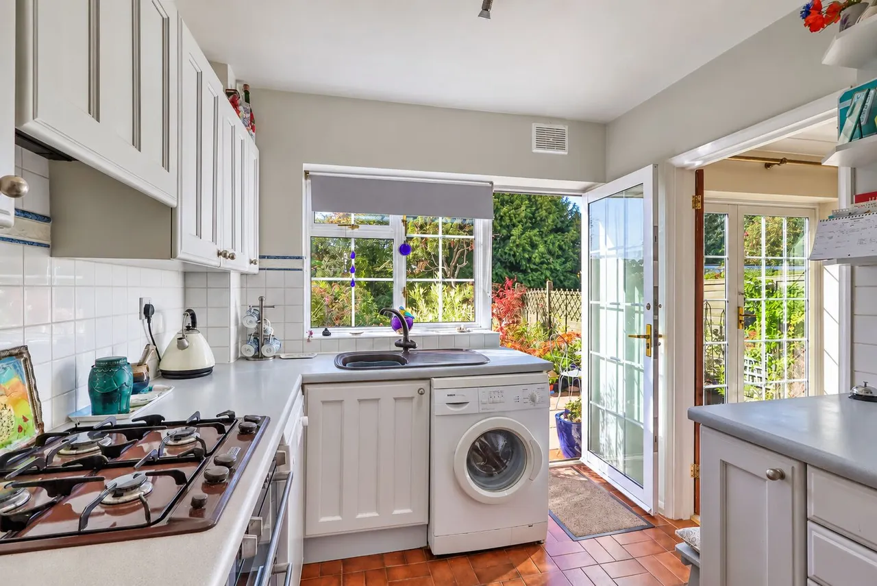 Wynbury Drive, High Wycombe, HP13, photo 13