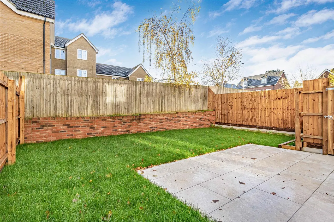 Kingsbridge Way, Kentford, CB8, photo 2