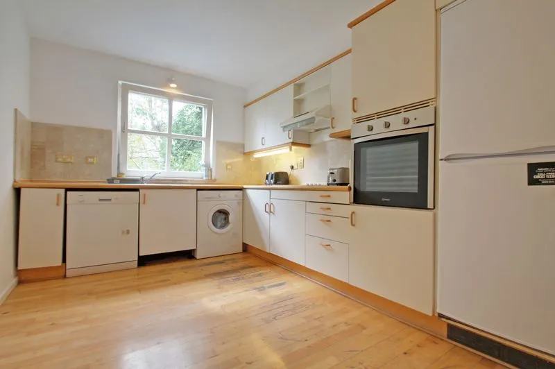 Queen of Denmark Court Surrey Quays, SE16 7TB, photo 5