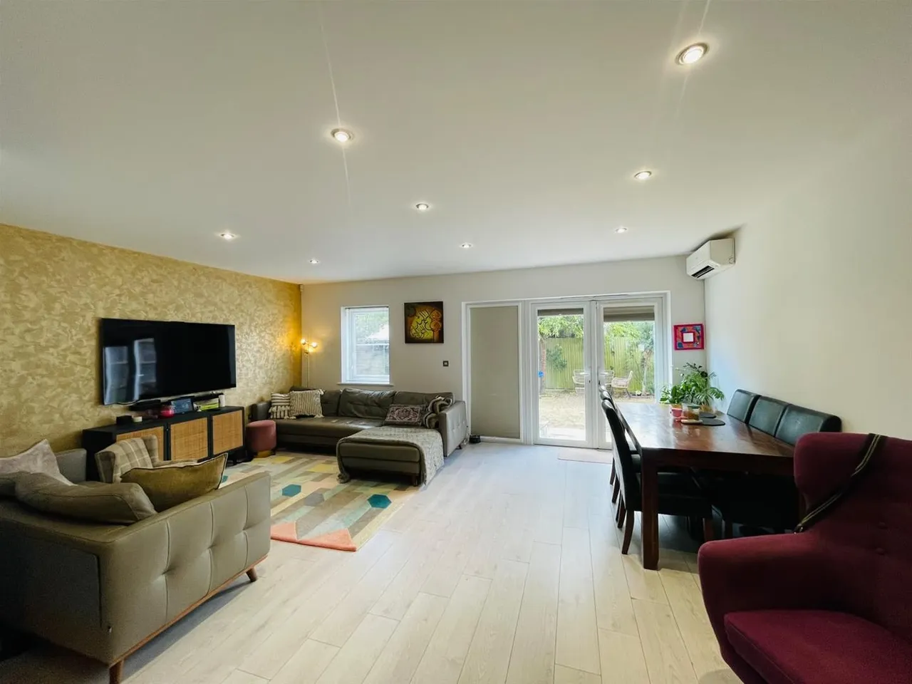 5 bed house to rent, Lindale Close, Ilford, IG4