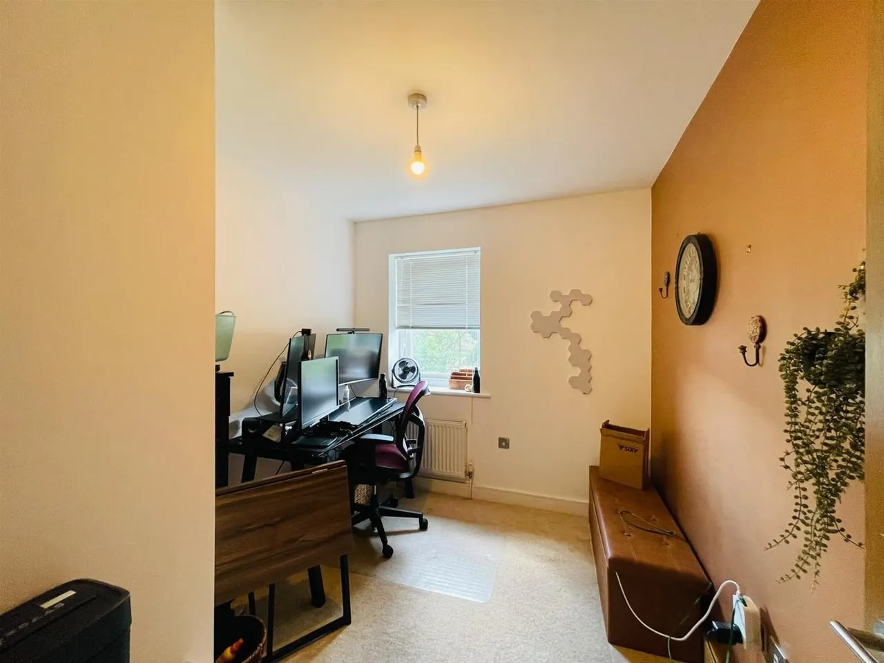Lindale Close, Ilford, IG4, photo 6