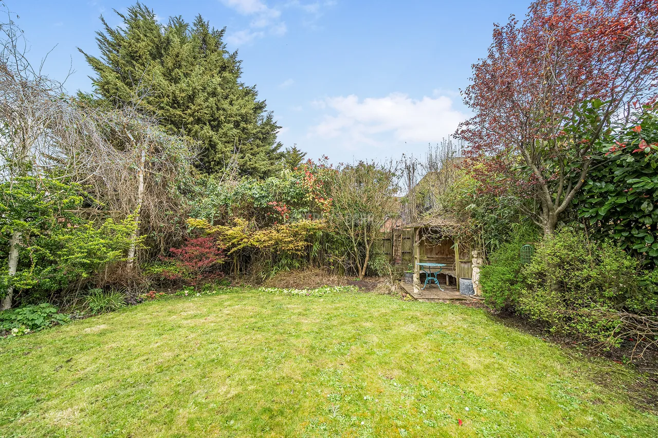 Old Nursery Close, Radlett, WD7, photo 25