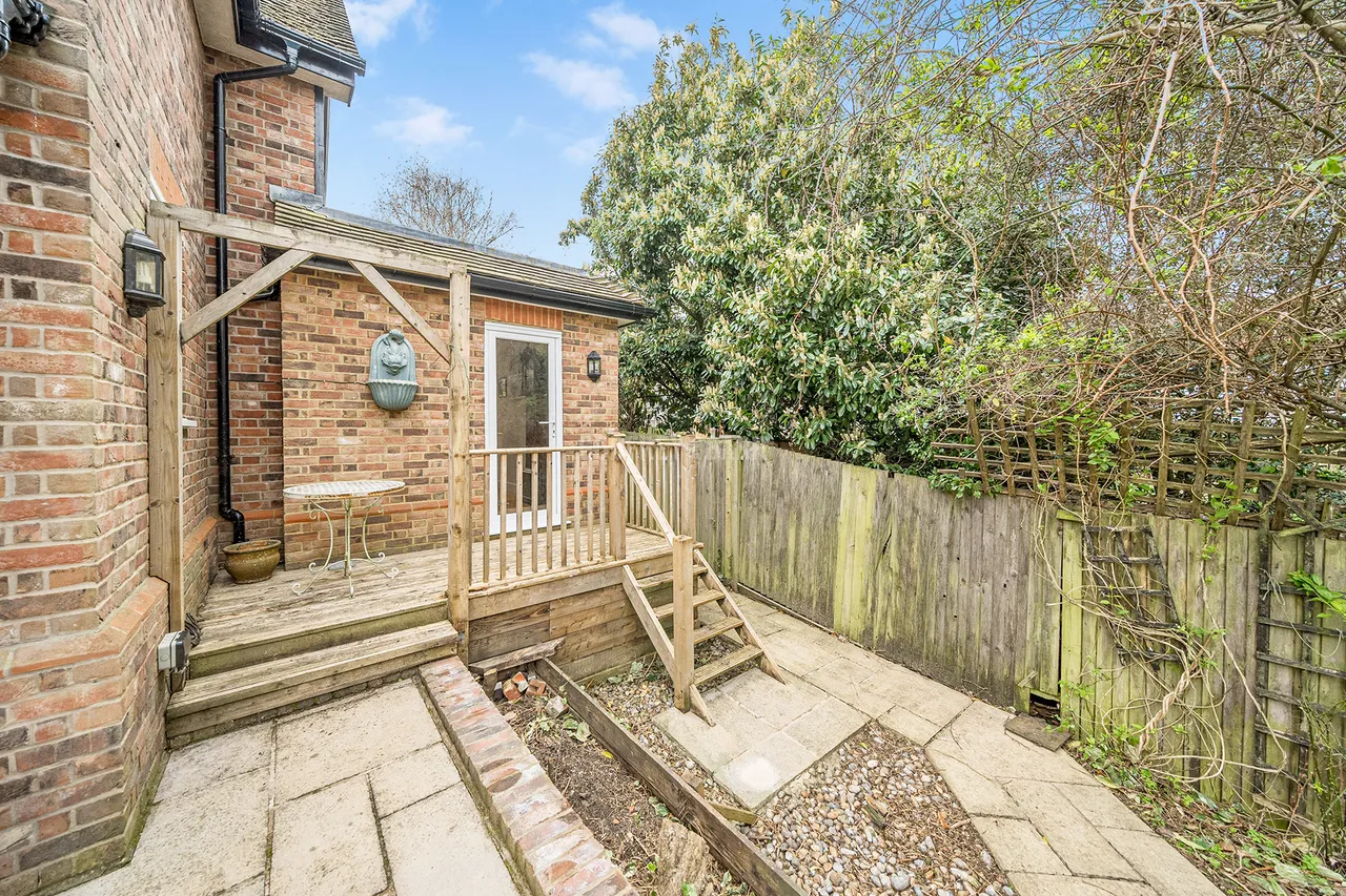 Old Nursery Close, Radlett, WD7, photo 22