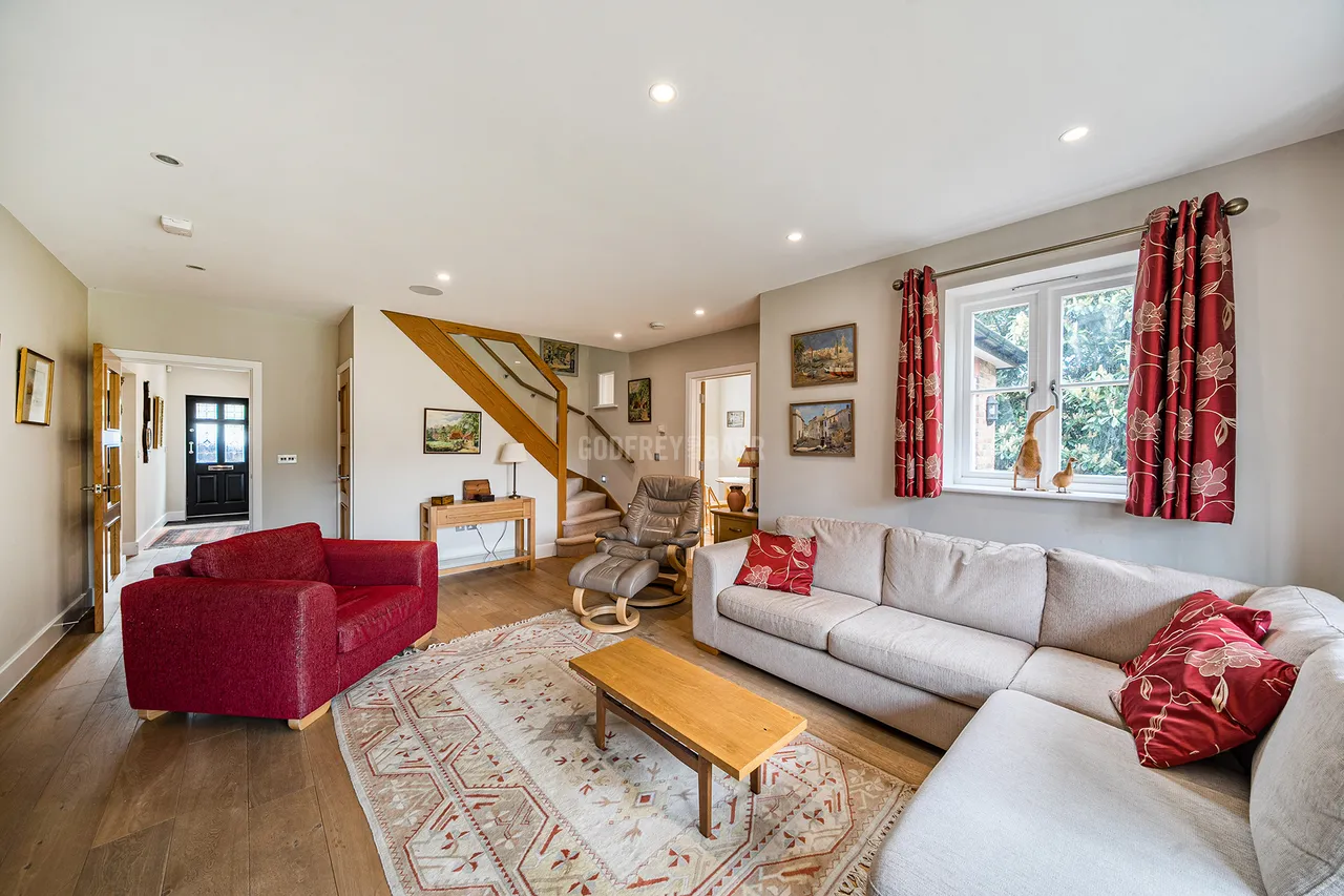 Old Nursery Close, Radlett, WD7, photo 2