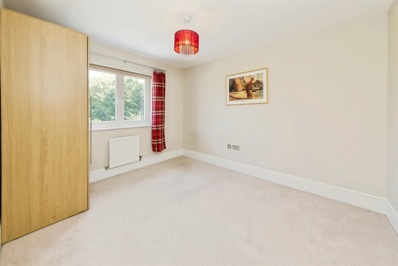 The Furrows, Crawley Down, RH10, photo 13