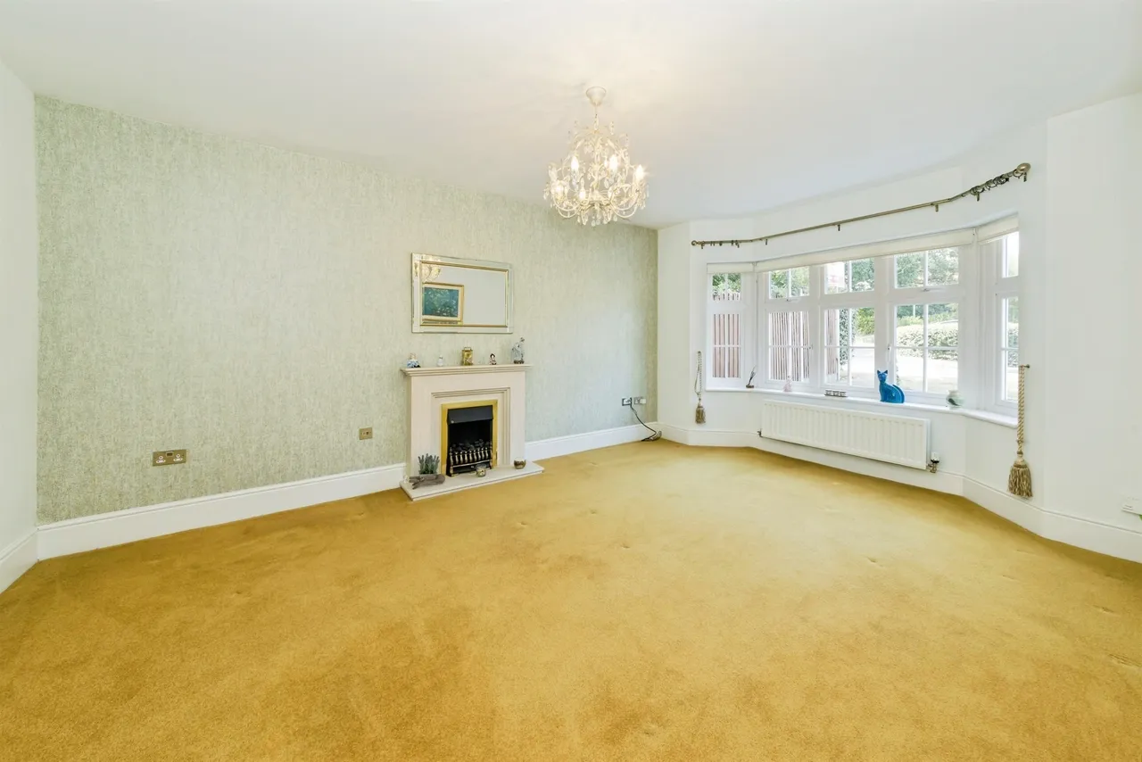 The Furrows, Crawley Down, RH10, photo 8