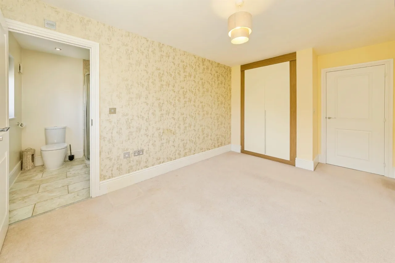 The Furrows, Crawley Down, RH10, photo 16