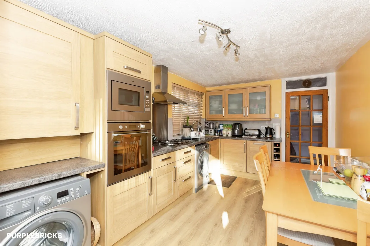 Grove Crescent Road, London, E15, photo 12