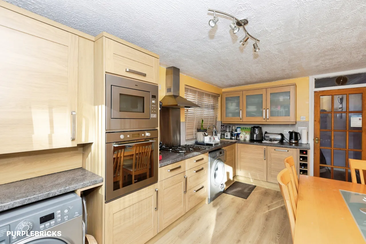 Grove Crescent Road, London, E15, photo 10