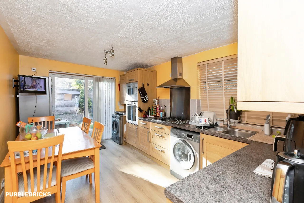 Grove Crescent Road, London, E15, photo 11