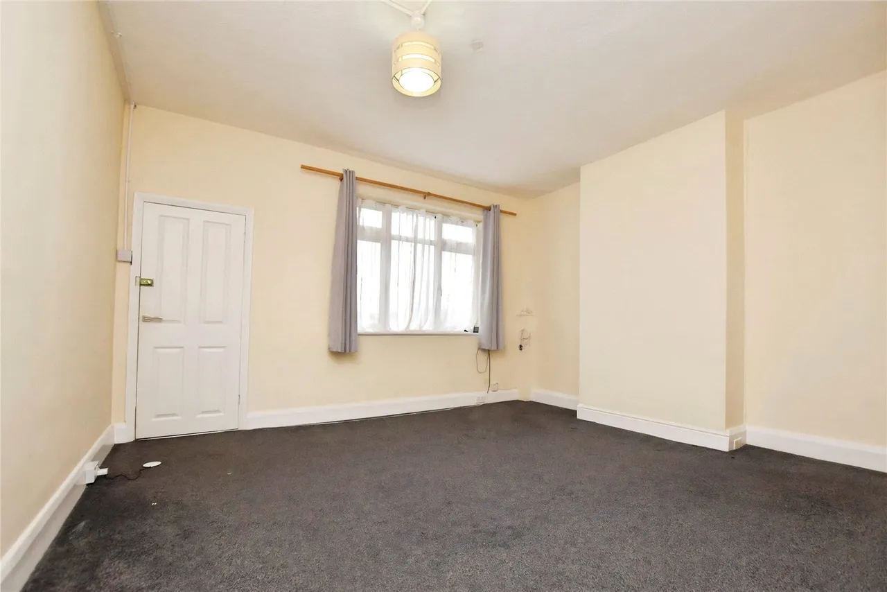 High Street, Barkingside, Ilford, IG6, photo 4