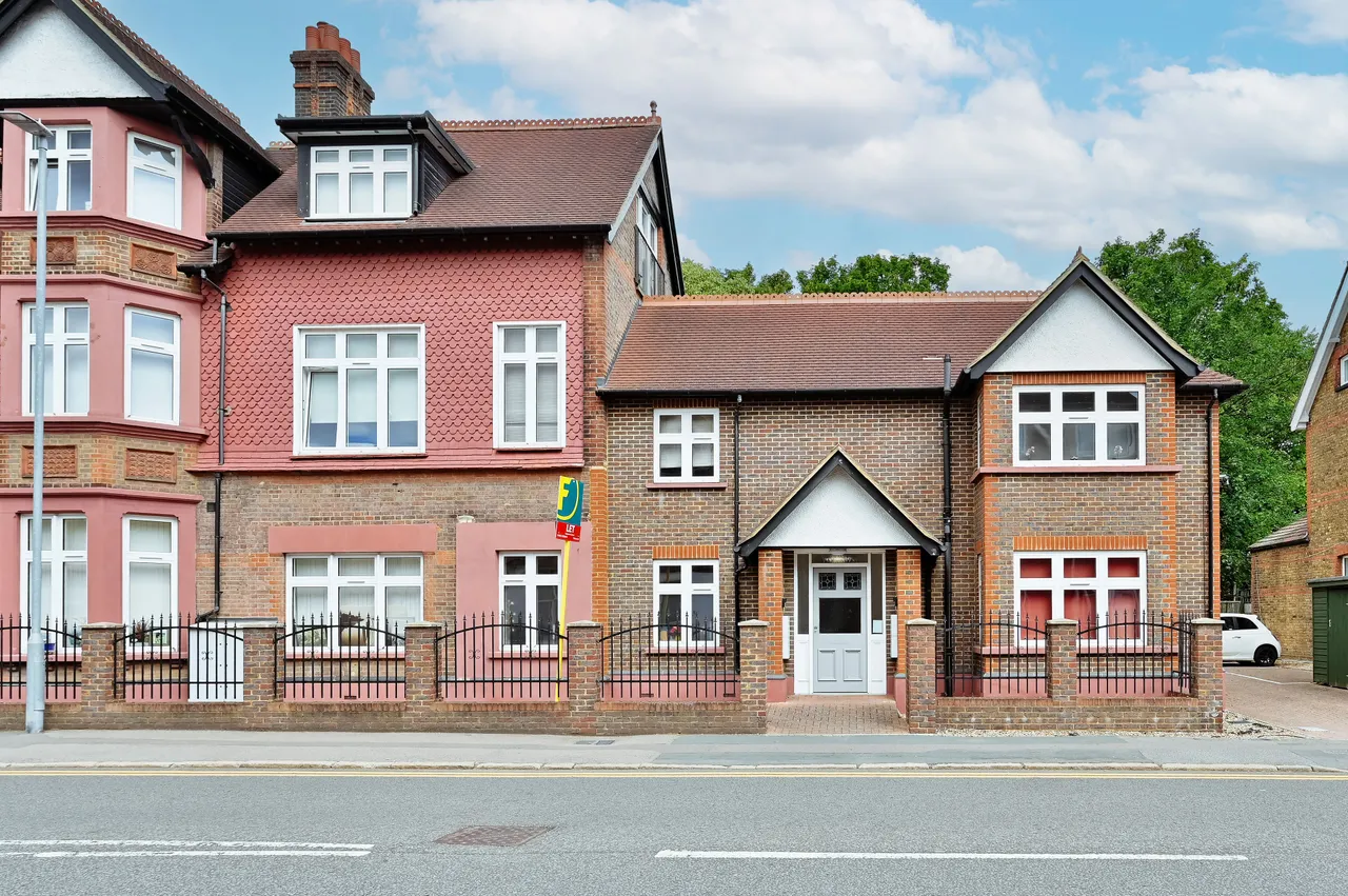 2 bed flat to rent — Flat 6, Upton Lodge, Watford