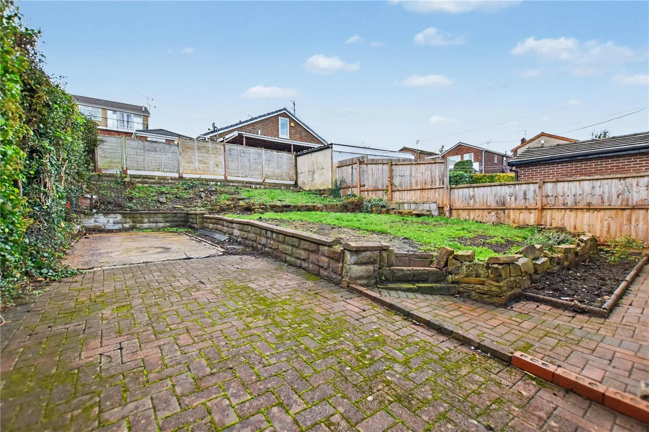 Horner Crescent, Batley, WF17, photo 13