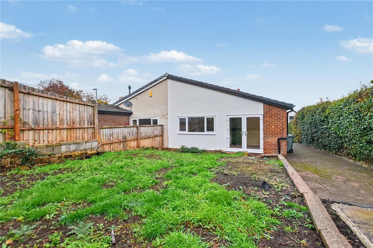 Horner Crescent, Batley, WF17, photo 12