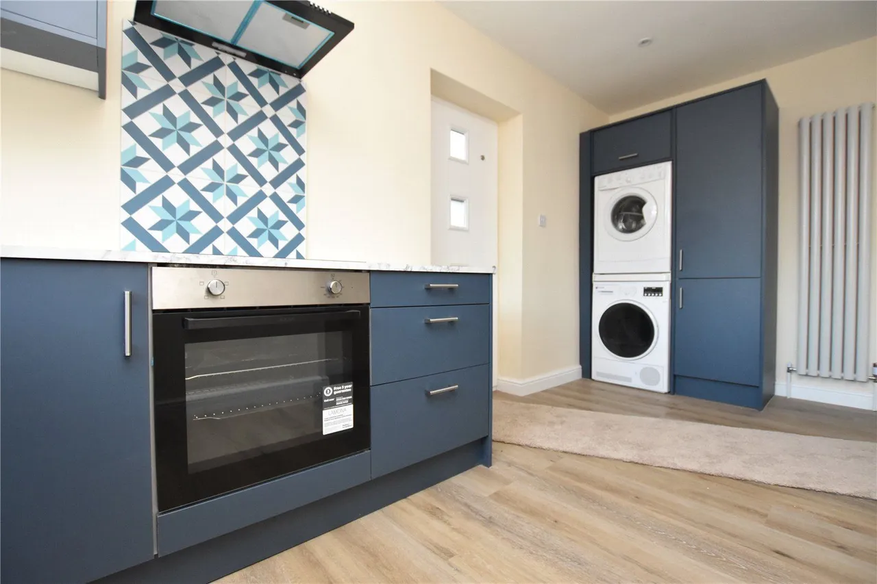Horner Crescent, Batley, WF17, photo 3