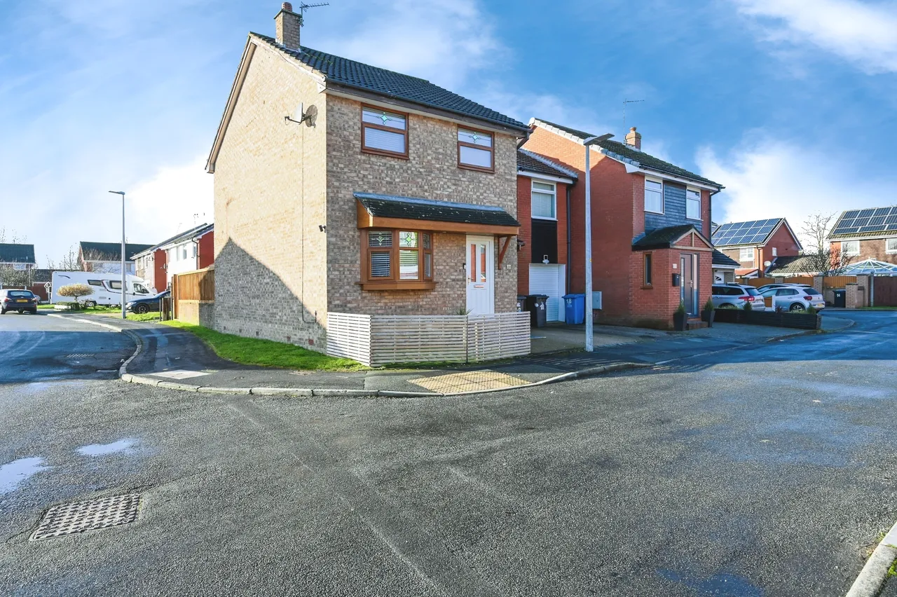 Porthleven Road, Runcorn, WA7, photo 13