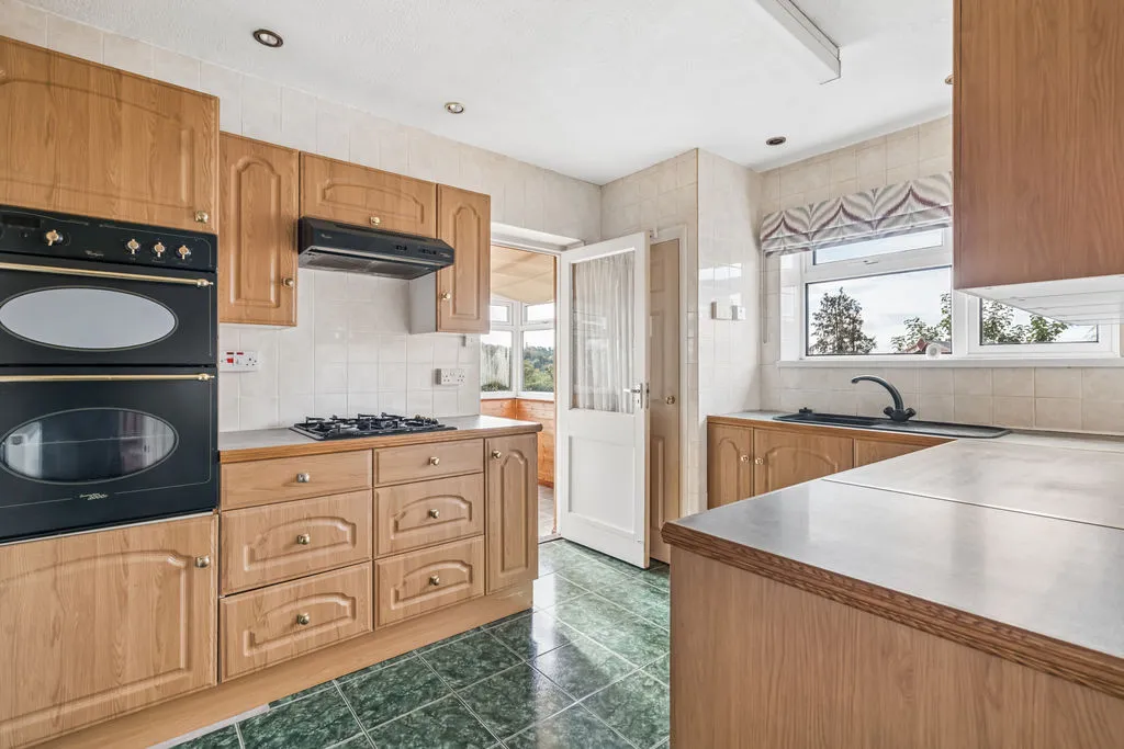 East Ridge, Bourne End, SL8, photo 6