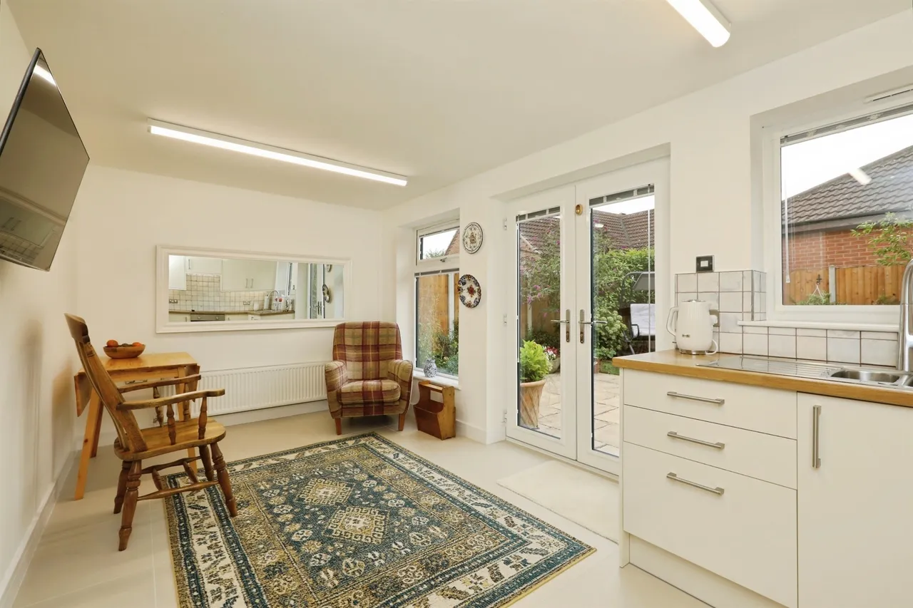 Grove Park, Misterton, DN10, photo 6