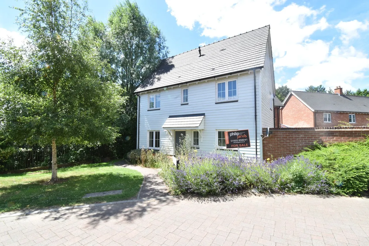 3 bed house for sale, Blackthorn Walk, Harrietsham