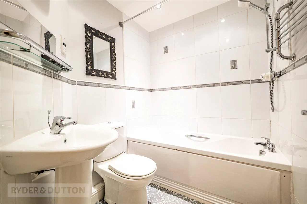 Ripponden, HX6, photo 13