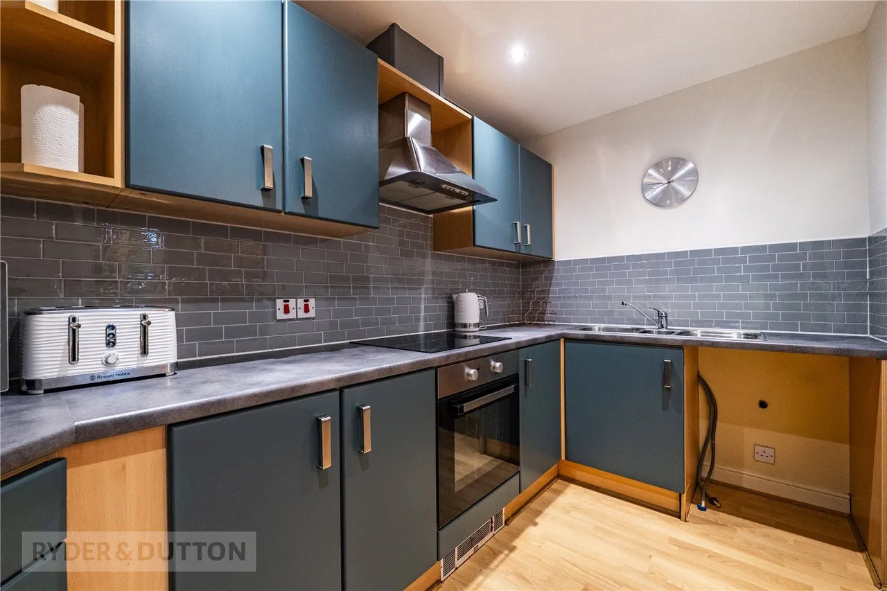 Ripponden, HX6, photo 8