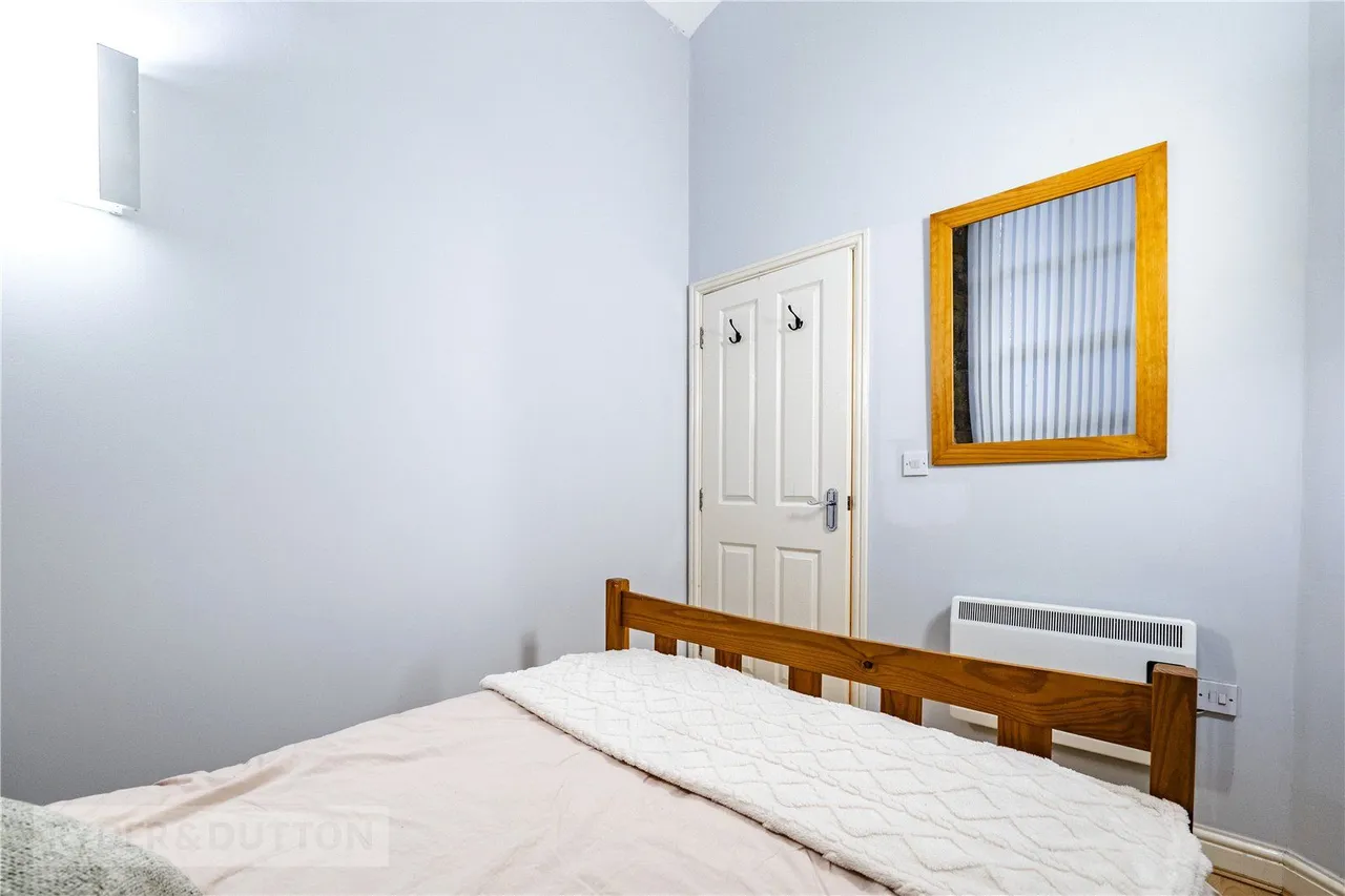 Ripponden, HX6, photo 12
