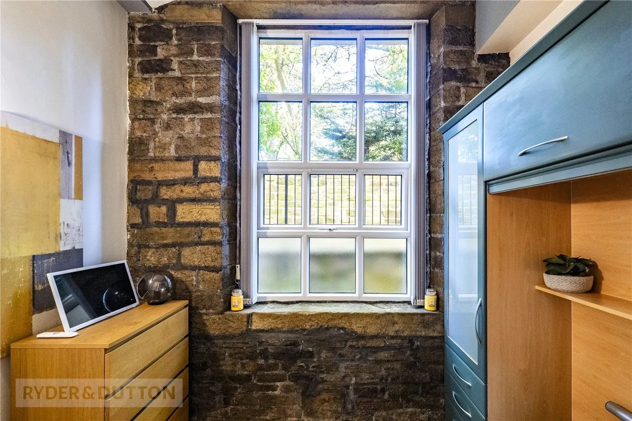 Ripponden, HX6, photo 10