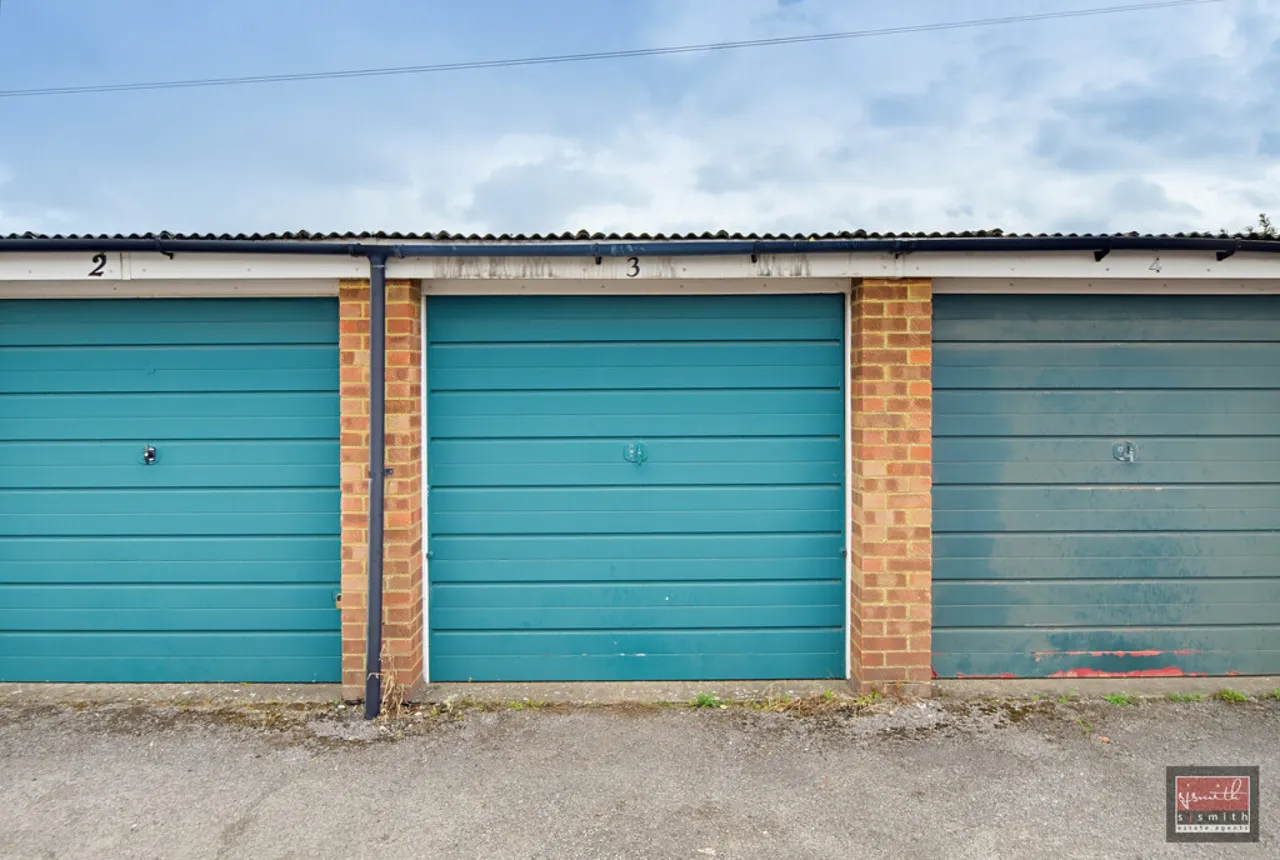 Wentworth Close, Ashford, photo 13