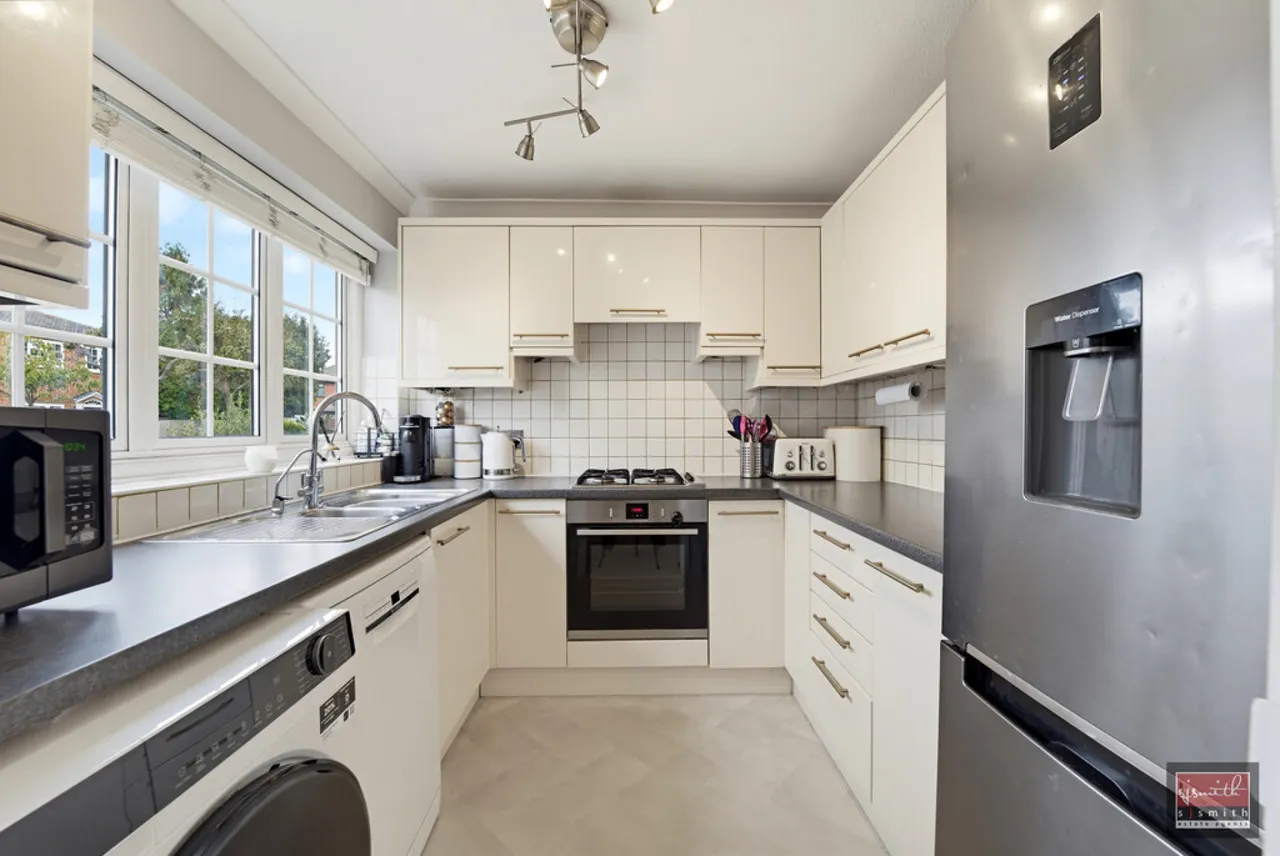 Wentworth Close, Ashford, photo 17