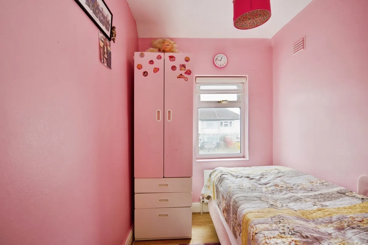 Crest Drive, Enfield, EN3, photo 9