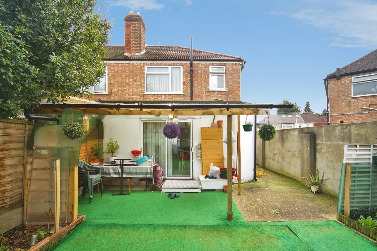 Crest Drive, Enfield, EN3, photo 26