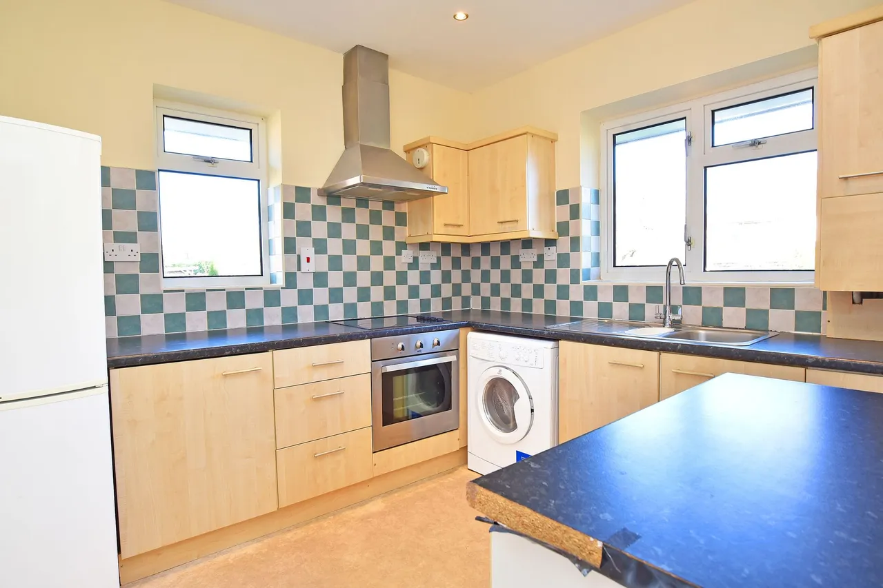 Eleanor Drive, Harrogate, HG2, photo 2