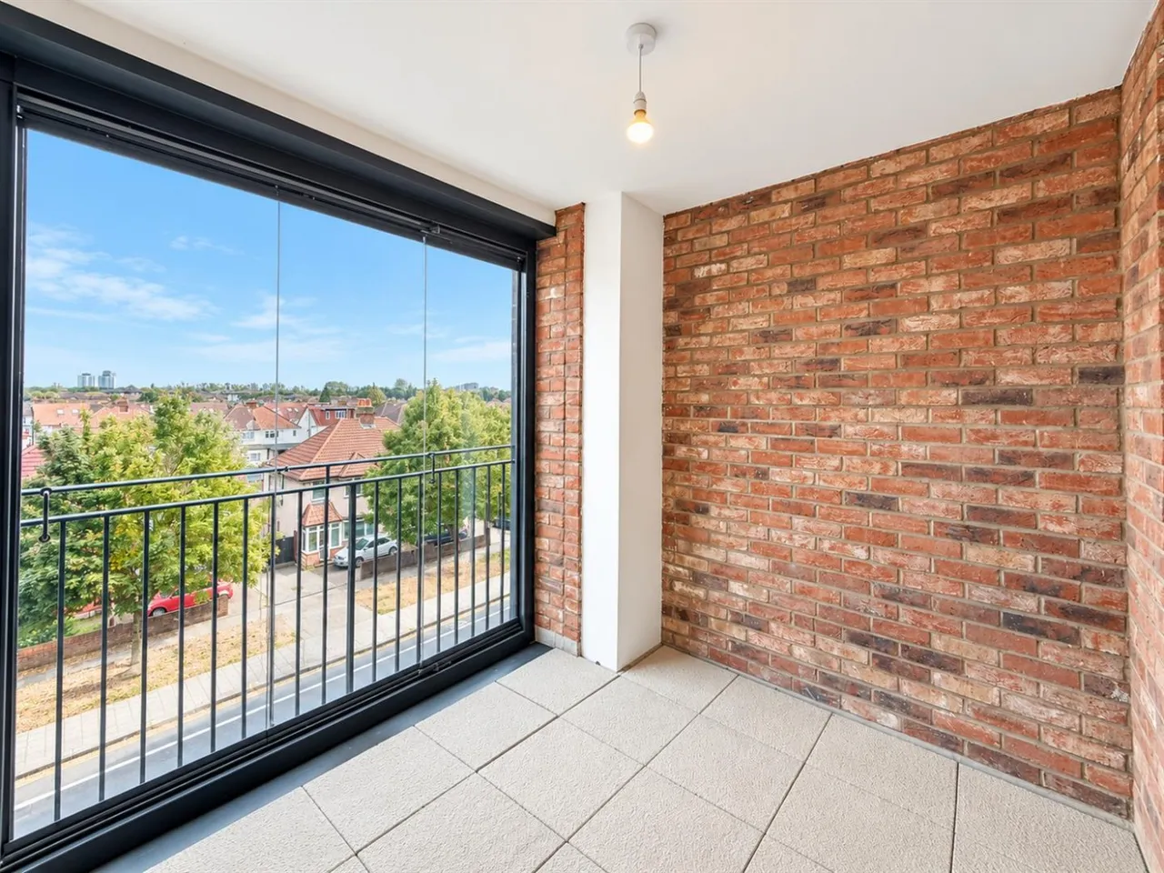 Staines Road, Hounslow, TW4, photo 7